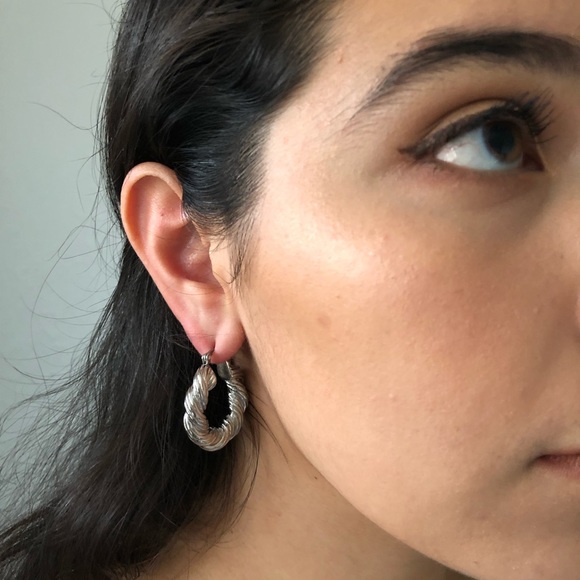 CHURRO TWIST Hoop Earrings in Luna/Silver 🥖 - Picture 1 of 3